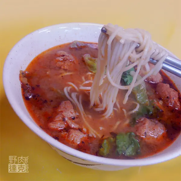 好吃到舌頭都會不小心吞掉的紅燒麵與蒸餃！「合家素食點心」台北市中山區捷運中山國中站美味的包子饅頭