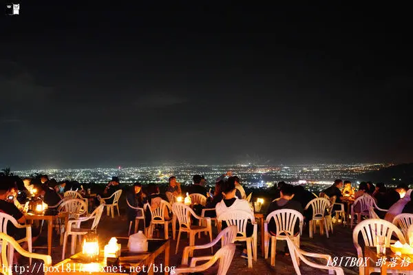 【台東。卑南】星星部落景觀咖啡。台東百萬夜景。璀璨星空。台東最受歡迎的景觀餐廳