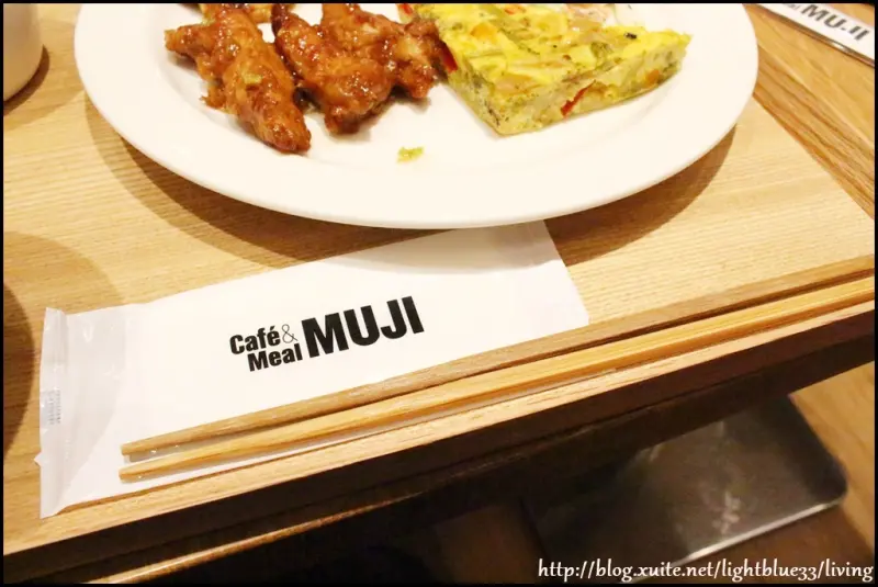 [ 市府站阪急百貨美食 ] Café & Meal Muji 台北阪急店～無印良品開餐廳了！用最單純的調理方式，呈現食材最新鮮的自然風味