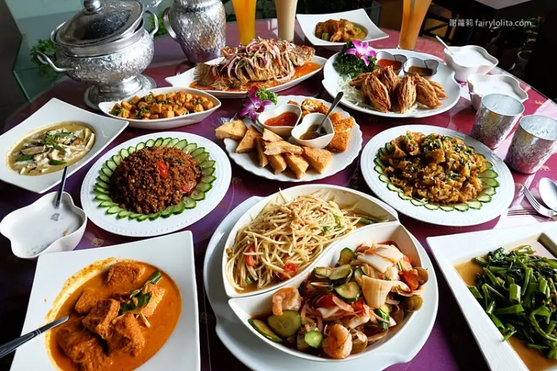 曼谷皇朝。挑戰全台超高CP值泰式料理，只要59元就能吃得到，消費滿700元再送椒麻雞！ @蹦啾♥謝蘿莉 La vie heureuse