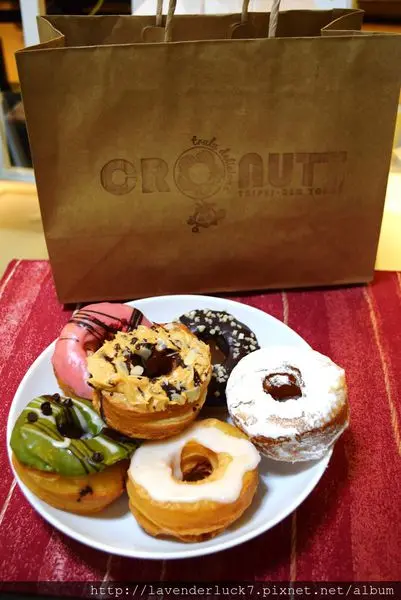 ♥CRONUTT千層口感東區必買甜甜圈!        
      