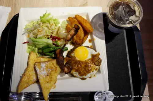 【台中西區】Café Lounge 肯尼2號店－超平價的全日早午餐，CP值高味道也不賴唷