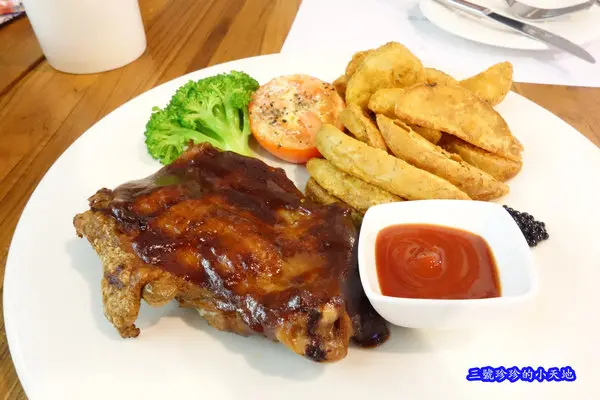 台北中山區餐廳推薦。米洛克Miracle House。中山國小站。華國飯店對面。日式洋房。