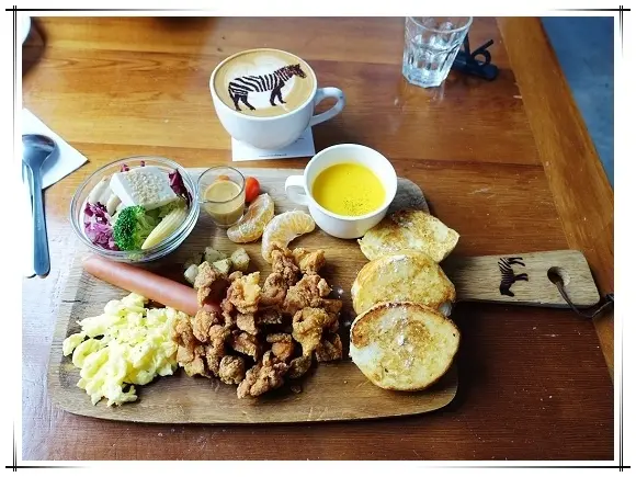 【西區】斑馬散步咖啡Zebra Walking Cafe早午餐※煙燻鮭魚法式可頌<--用餐前做功課很重要!!《文末有Menu》