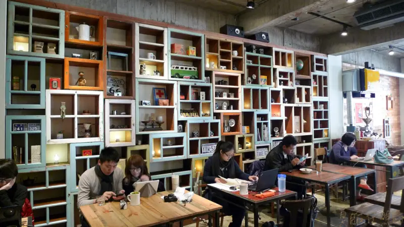 民生社區‧Café Junkies(美式風格的廢棄物咖啡店)