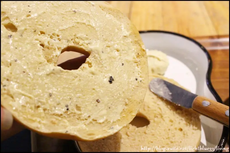 [ 小巨蛋站美食 ] Cafe Junkies小破爛咖啡～舊物、老家具，自家烘焙咖啡搭美味貝果（已歇業）