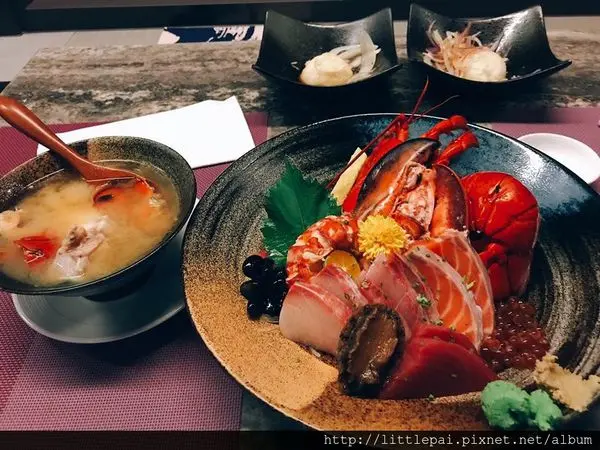 [台中 x 美食] In Sky Hotel星享道國際自助餐 / 久享日式料理//挑高環境/高樓層夜景超美!