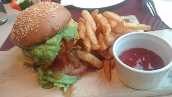 20171021@台北誠品行旅Chapter Cafe 有氣質的大口吃漢堡