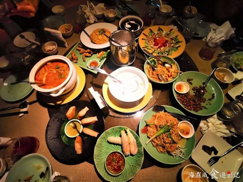 台北喜來登●泰國菜吃到飽【蘇可泰SUKHOTHAI泰式料理】酸辣生蝦、月亮蝦餅、冬陰功、打拋豬 單點吃到飽