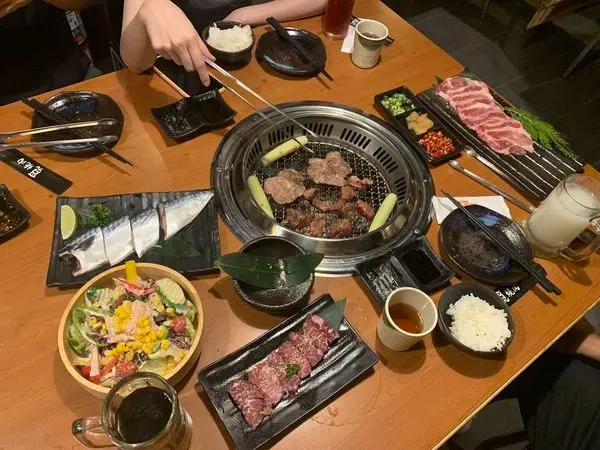 [ 桃園食記 ] 覓燒肉｜桃園藝文特區單點燒肉套餐燒肉不推薦｜桃園日式燒肉不推薦