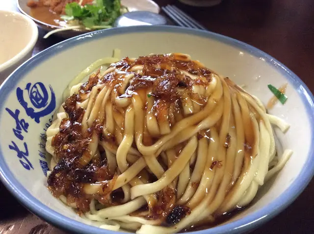 『中式料理』新竹關西「ㄤ咕麵」以為是老麵店 結果一個轉彎.......也太高級了吧?!
