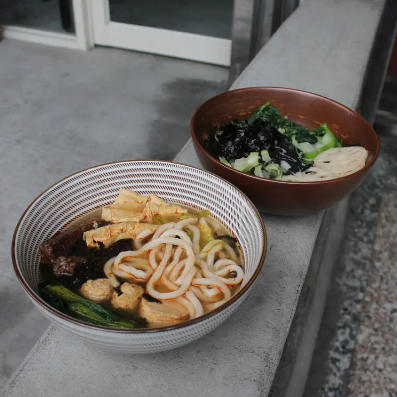 台中美食｜VegesM 饗蔬職人-蔬食滷味好吃又美味，多種湯頭任君選擇