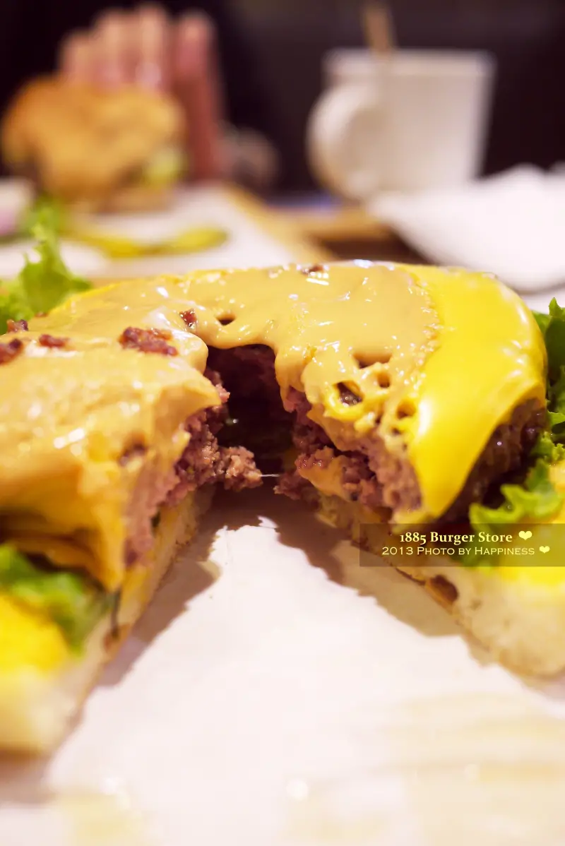 【台北東區_市民大道】1885 Burger ♥ 砧板上的動人美食,百吃不膩的便宜美式漢堡♥