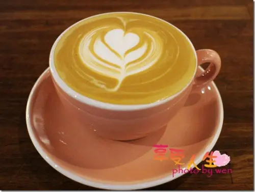 《輕食》台南。鹿柴咖啡～一個人的愜意午茶時光