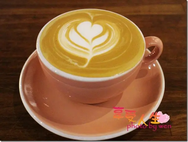 《輕食》台南。鹿柴咖啡～一個人的愜意午茶時光