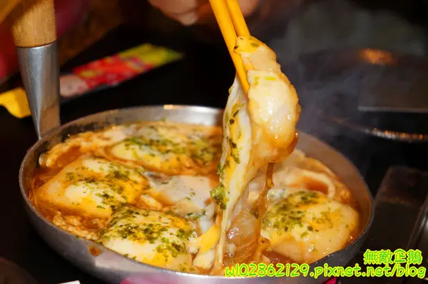 【台南-中西區】Show timex道地日式料理...半熟蛋牽絲起士麻糬/廣島燒/大阪燒《愛夏子あいさつ》        
      