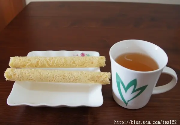 吃得到咖啡豆的咖啡蛋捲--丫傅手工蛋捲