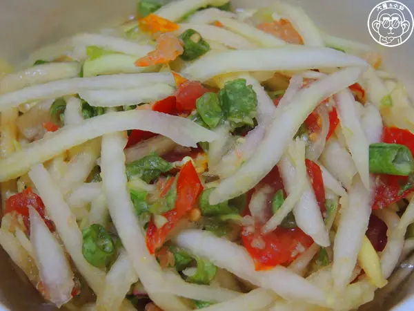 呷飽祙【新北永和･官記 純檸檬泰式涼拌木瓜】盛夏就靠它讓胃口大開        
      