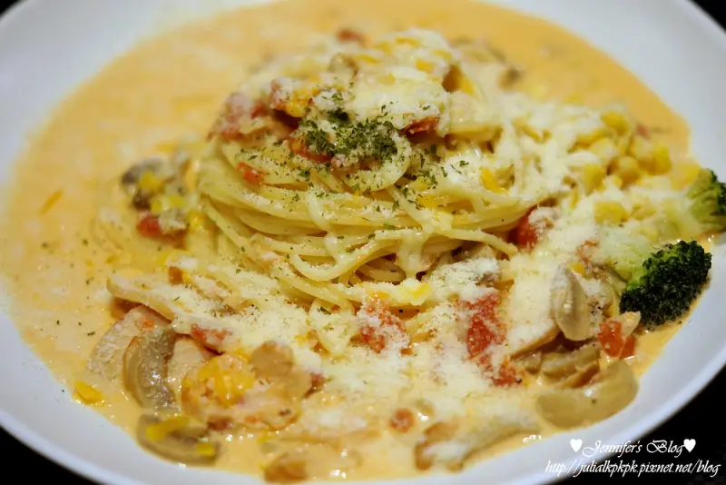 【新北-板橋區】新北市政府32樓景觀瞭望台俯瞰周邊美景♥國王屋義大利麵（板橋大遠百B1大食代）