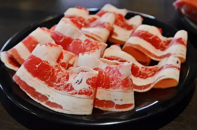 <台中西屯>食記:錢都涮涮鍋~飲料、冰淇淋可吃到飽，北部知名平價火鍋新分店，火鍋套餐CP值高，環境優，近逢甲夜市、BRT