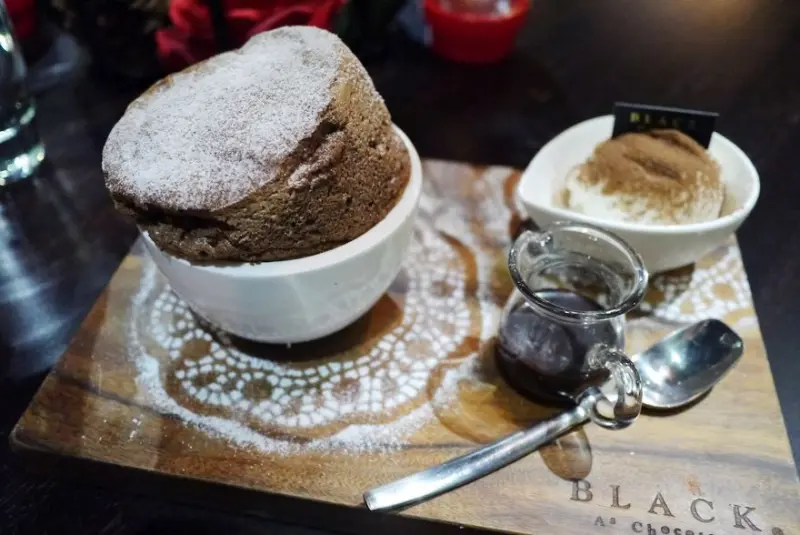 【台北】松山 BAC Chocolate World 浪漫約會餐廳‧奢華聖誕套餐*可可巧克力也能入菜♥♥♥