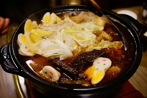 台中美食~在奢華骨董堆裡大啖甘蔗熬煮甜美湯頭的薑母鴨 鴨霸王薑母鴨(藝品薑母鴨)