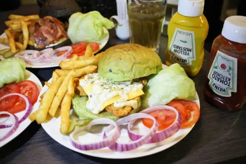 
高雄大份量創意布雷克漢堡~
