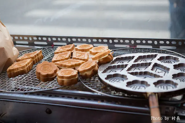 【食記】｛台南。學甲區｝冷掉也好吃的雞蛋糕在那裡-學甲市場雞蛋糕        
      