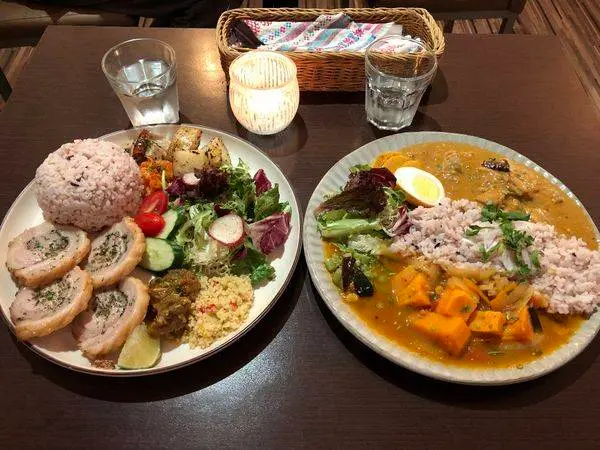 [台北美食]月見ル君想フ/潮州街文青咖哩小酒館/文藝活動展演空間