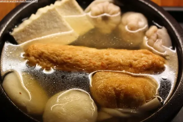 彤關東煮專賣店✪每一樣都好吃，我還要再來吃唷~104.01.15        
      