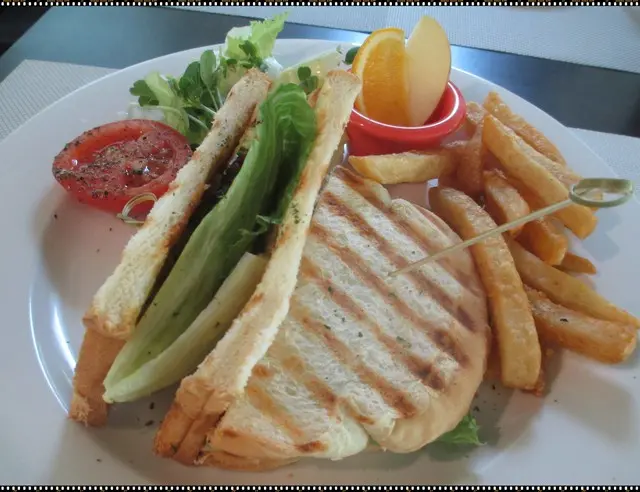 【幸福這裡Happiness Here】板橋觀光店~幸福早午餐 由俄羅斯美女主廚親手烹飪的藍帶級美味