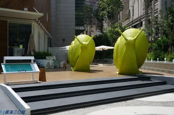 【食記】台中西屯_X子餐廳@獨特的店名令人印象深刻 大大的沙坑讓小人流連忘返