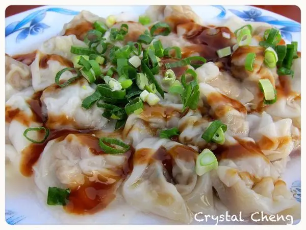 【台中好食推薦】光復新村市場麵攤 懷念的味道的抄手 蚵仔煎也好美味推薦！！