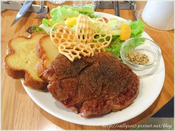 【板橋‧美食】The Toast Heaven@牛排早午餐花朵法式吐司心花朵朵開