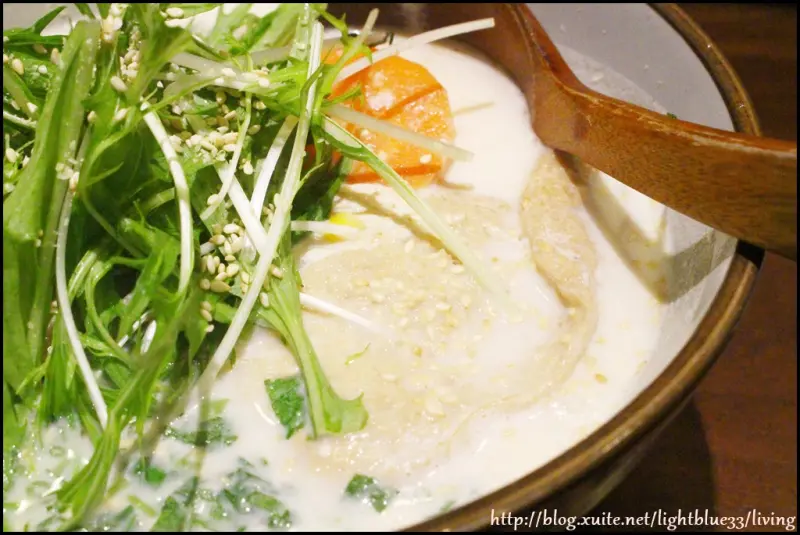 [ 忠孝敦化站美食 ] hoshina穗科手打烏龍麵～湯頭甘甜，暖意蔬食烏龍麵