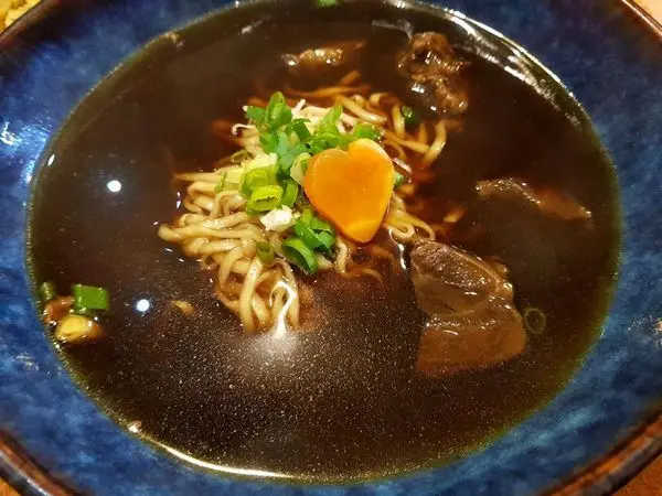 苗栗頭份尚順附近[牛宮牛肉麵 - 苗栗尚順頭份店] 牛肉麵2018食記~價位稍高~5種麵體選擇