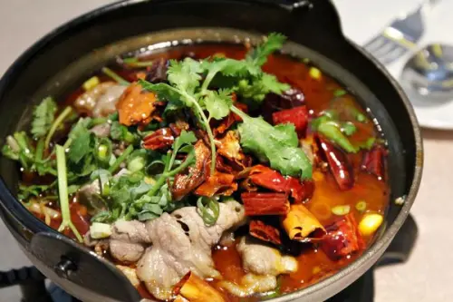 捷運周邊美食，新北投站，奇岩一號_大地酒店