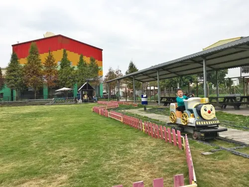 【旅遊】巫家捏麵館|體驗文化傳承藝術~嘆為觀止捏麵作品、DIY捏麵趣，還有戶外小火車可乘坐喔