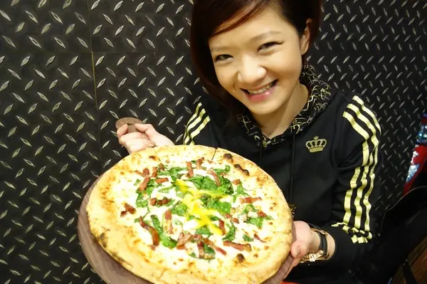 1031223[禮官三小愛台灣]台中市北區與P小姐一起嗜賣嚐鮮義樓Italiano時尚工業風美味比薩魂還有燉飯與義大利麵