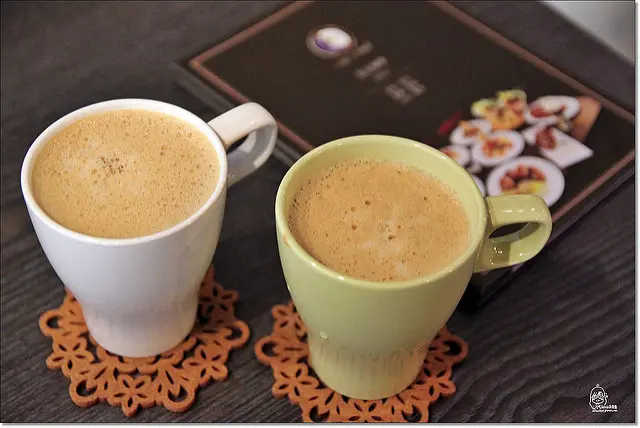 『台南中西區』養生下午茶推薦獨家招牌靈芝咖啡與繽紛可愛草莓小鬆餅-日光咖啡