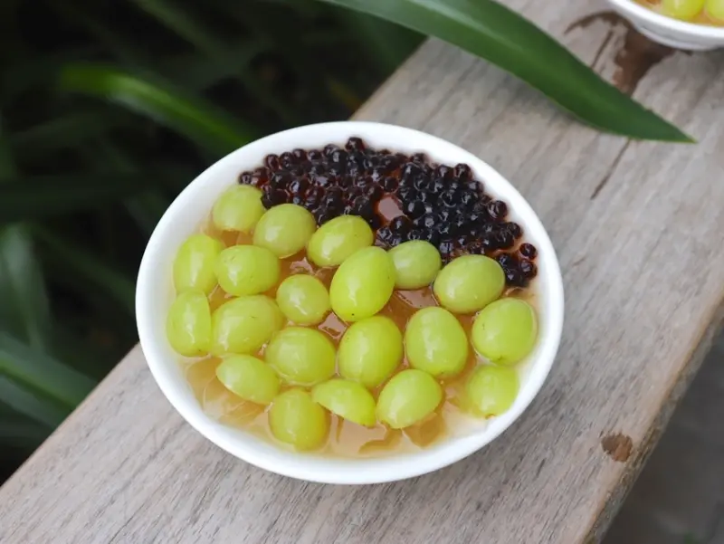 清水堂愛玉專賣店：全台首創！麝香葡萄愛玉冰！奢華的頂級享受，超甜的無籽葡萄不用吐皮超方便｜台南最夯愛玉冰店 - 進食的巨鼠