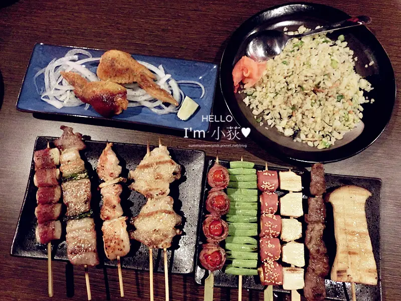 赤串燒 A-KA Kushiyaki。台中文華路上，多種種類平價串燒，逢甲商圈朋友聚餐聊天好選擇!