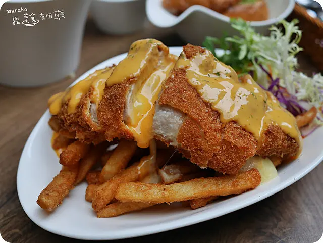 【Maruko愛嚐鮮】Move Deluxe 燄~巷弄美食特色風味餐點來自香港籍老闆獨家代理古巴咖啡