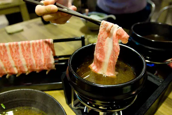 遇月全舊菜新吃 - 抱著享用涮涮鍋的心情來碗牛肉麵