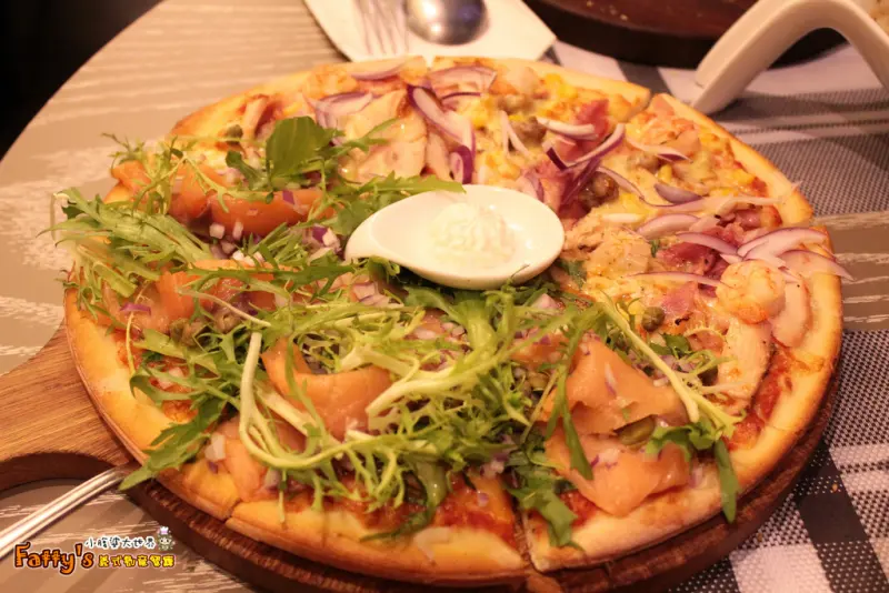 【台中美食】Fattys義式創意餐廳，現做現點的美味(服務加分)，公益路餐廳。