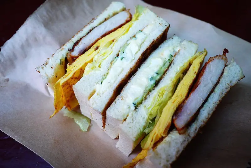 【台北】中正 高三孝碳烤吐司 高大牧場鮮奶茶×菠蘿堡‧吃炭烤三明治不用再跑士林豐盛號啦♥♥♥