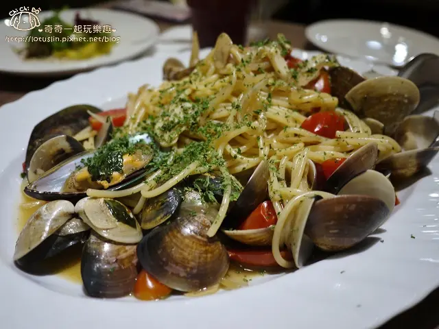 【台北東區．信義安和站】PIZZERIA OGGI（敦南店）-義大利麵x拿坡里披薩