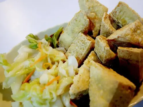 自然風味素食館+三重+素食+平價+臭豆腐是酥酥脆脆der