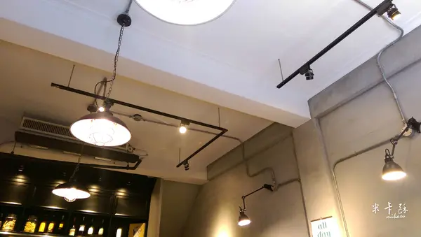 【高雄/食﹡鹽埕】駁二特區美食展．隱身巷弄的小餐館．Pushpin 圖釘餐酒