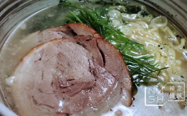 [台北食記] Nash 吃 北海道最好吃的鹽味拉麵 札幌炎神拉麵(台灣店)